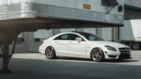 Mercedes-Benz CLS wallpaper