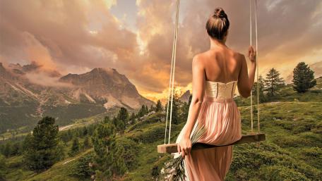 Woman swinging wallpaper