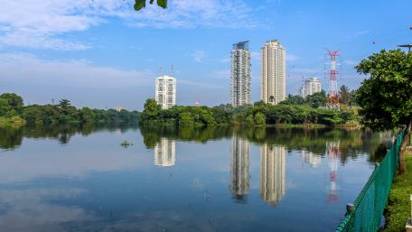Scene from Diyatha Uyana - Sri Lanka wallpaper