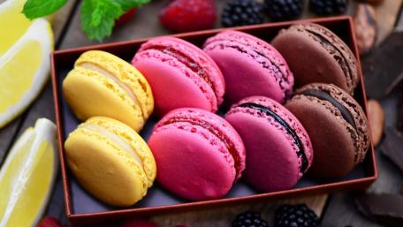 Colorful Macarons in a Delightful Arrangement wallpaper