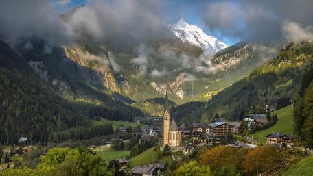 Grossglockner peek wallpaper