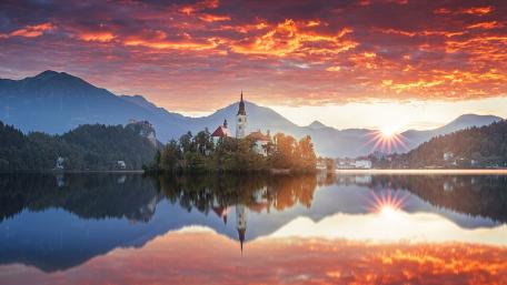 Bled Castle on Bled Island (Slovenia) wallpaper