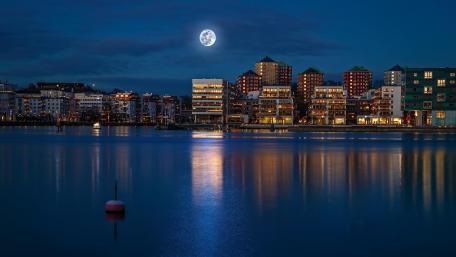 Full Moon over Stockholm, Sweden wallpaper
