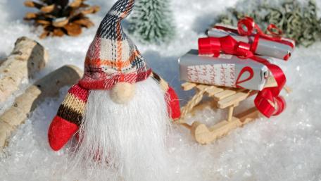 Santa Calus with sledge - Christmas decoration wallpaper
