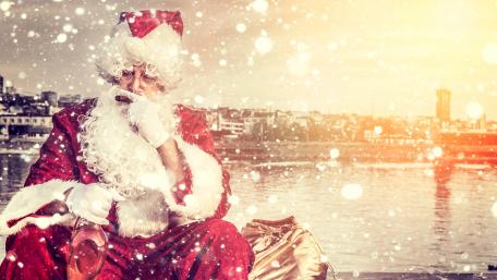 Boozy Santa Claus wallpaper