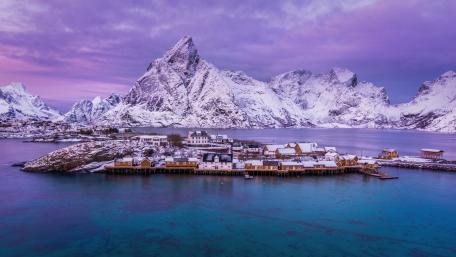 Sakrisoya Island (Norway) wallpaper