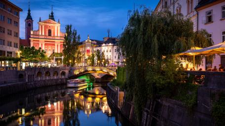 Ljubljana at dusk (Slovenia) wallpaper