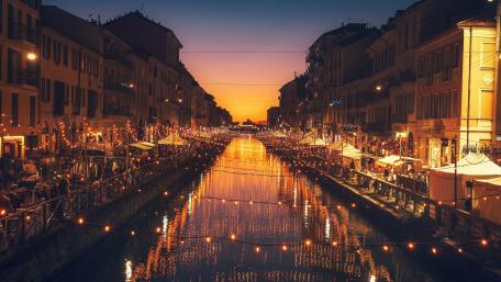 Christmas light above Naviglio Grande (Milano) wallpaper