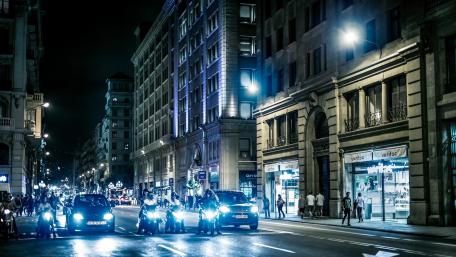Vibrant Nightlife in an Urban Cityscape wallpaper