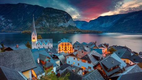 Hallstatt and Hallstattersee wallpaper