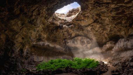 Tea Kettle Cave (Idaho) wallpaper