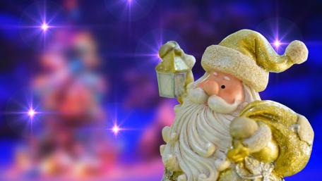 Golden Santa Calus figurine wallpaper