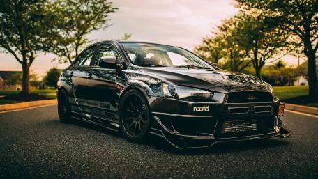 Mitsubishi Lancer Evolution in Sunset Glow wallpaper