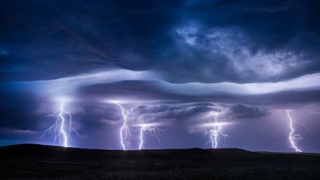Electrifying Stormy Night wallpaper