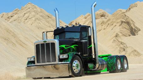 Mighty Truck of the Sand Dunes wallpaper