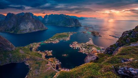 Reinebringen Viewpoint wallpaper