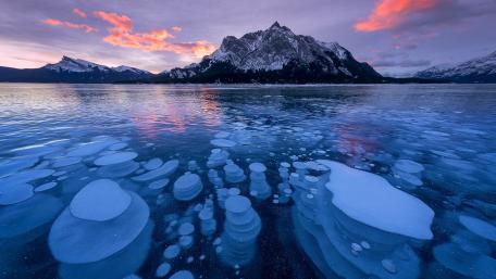 Abraham Lake (Bubble lake) wallpaper