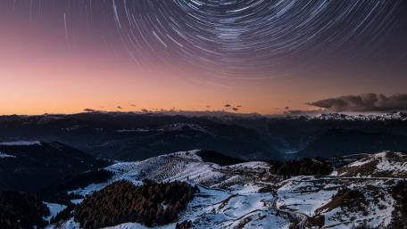 Star trails wallpaper