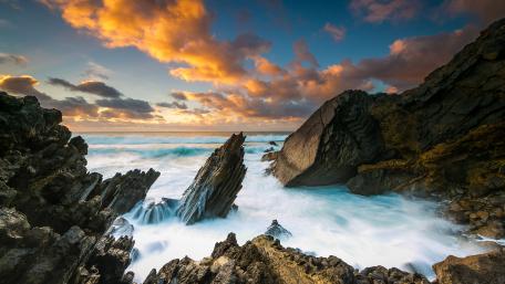 Rocky coast wallpaper