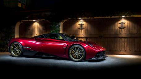 Red Pagani Huayra wallpaper