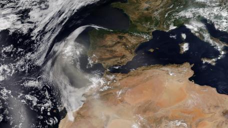 Summertime Moroccan Dust Reaches Spain wallpaper