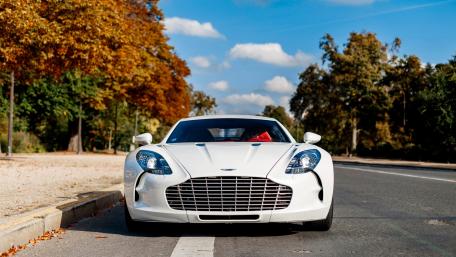 Sleek White Aston Martin Supercar Wallpaper wallpaper