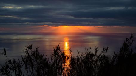 Sunset from shore wallpaper