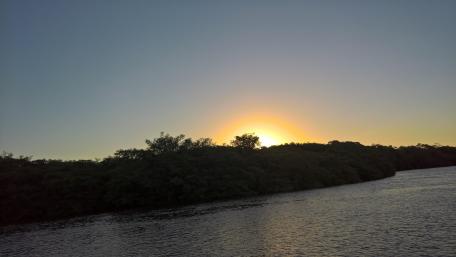 Serene Sunset Over Tranquil Waters wallpaper