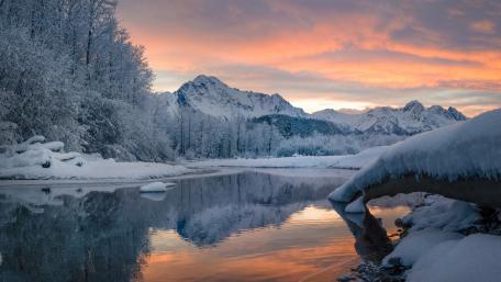 Winter Serenity A Majestic Mountain Reflection in Snowy Splendor wallpaper