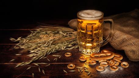 A jug of beer wallpaper