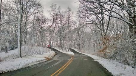 Snowy road wallpaper