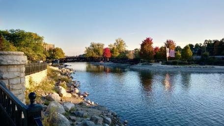 Fox River wallpaper