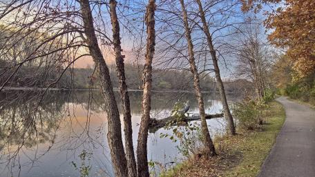 North Aurora Fall Day wallpaper