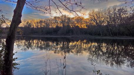 Reflective Sunset wallpaper