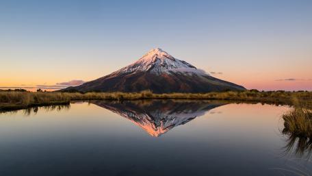Mount Taranaki (Egmont National Park) wallpaper