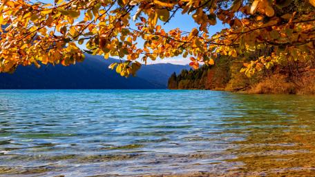 Austria, Lake Weissensee wallpaper