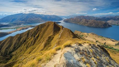 Roys Peak and Lake Wanaka wallpaper