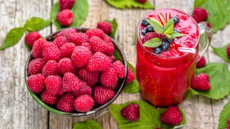 Raspberry smoothie wallpaper