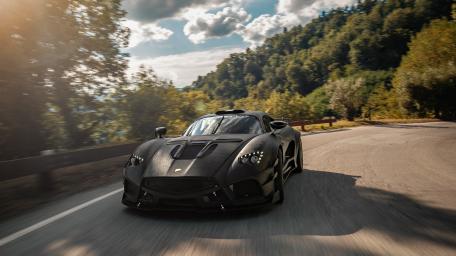 Mazzanti Evantra wallpaper