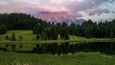 Lake in the mountains wallpaper