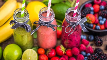 Smoothies in jars wallpaper