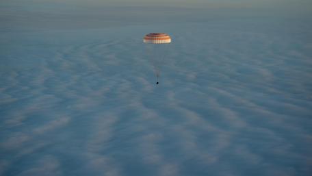 Expedition 42 Soyuz TMA-14M Landing wallpaper