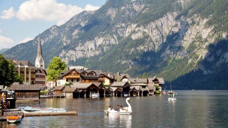 Lake Hallstatt wallpaper