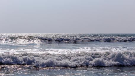 Sea Waves on the Panadura Beach wallpaper