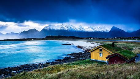 Sod roof house wallpaper