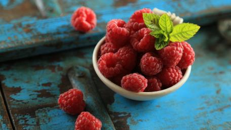 Raspberries wallpaper