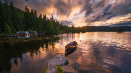 Lake Øyangen (Ringerike, Norway) wallpaper