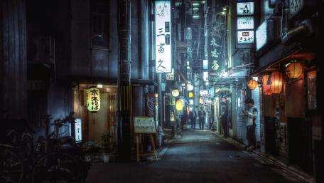 Alleyway in Tokyo wallpaper