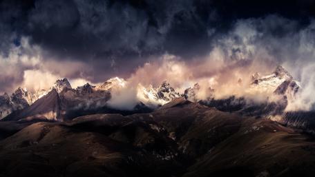 Rugged mountains wallpaper