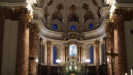 Majestic Interior of a Historical Basilica wallpaper